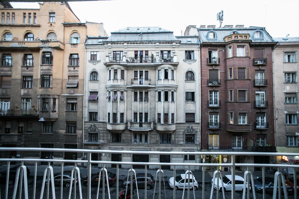 Budapest Downtown Apartments With Balcony & Optional Garage & Restaurant In The Building Стая снимка